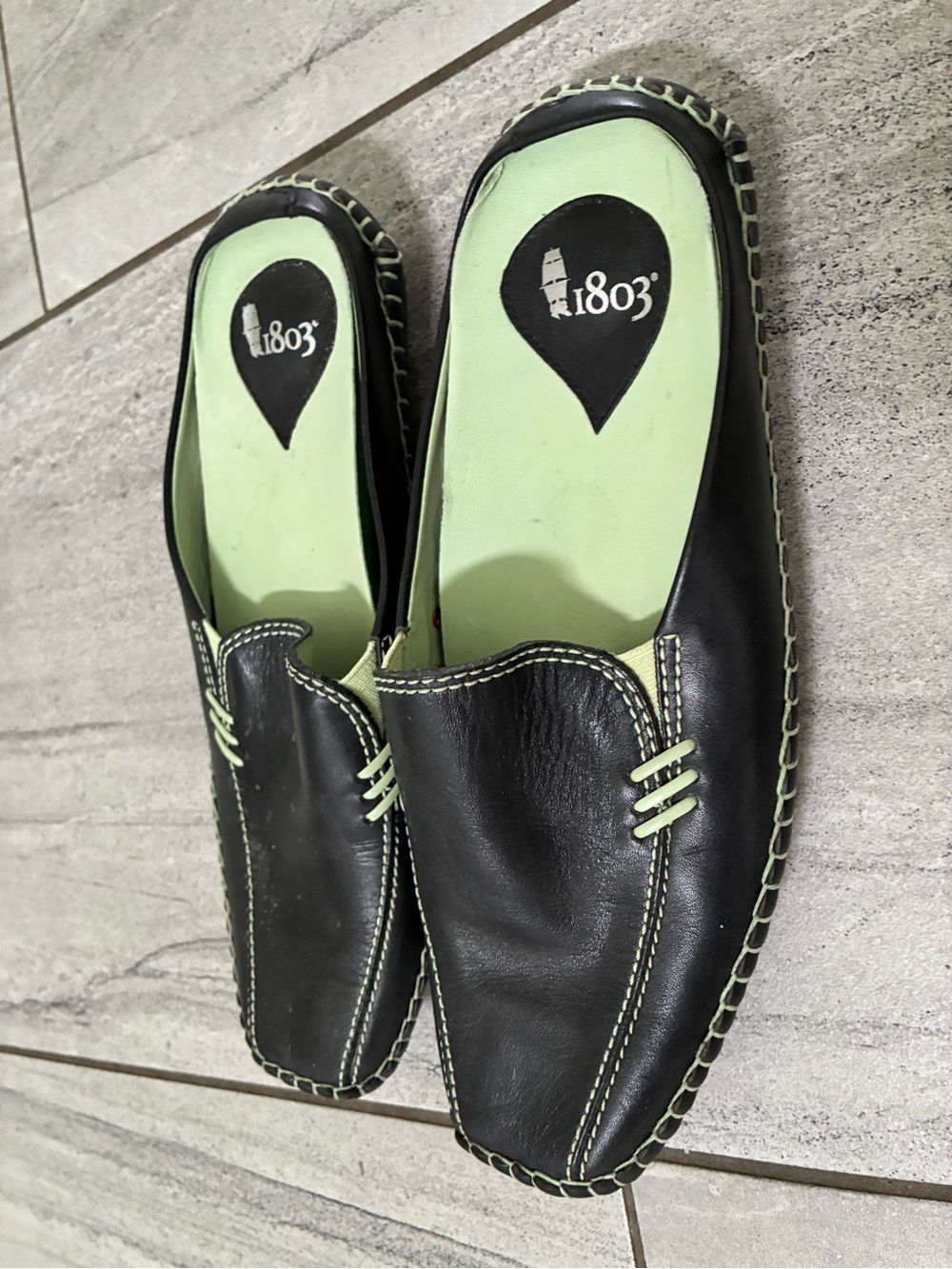 1803 Women’s Black Leather Slip-On Flats, 38